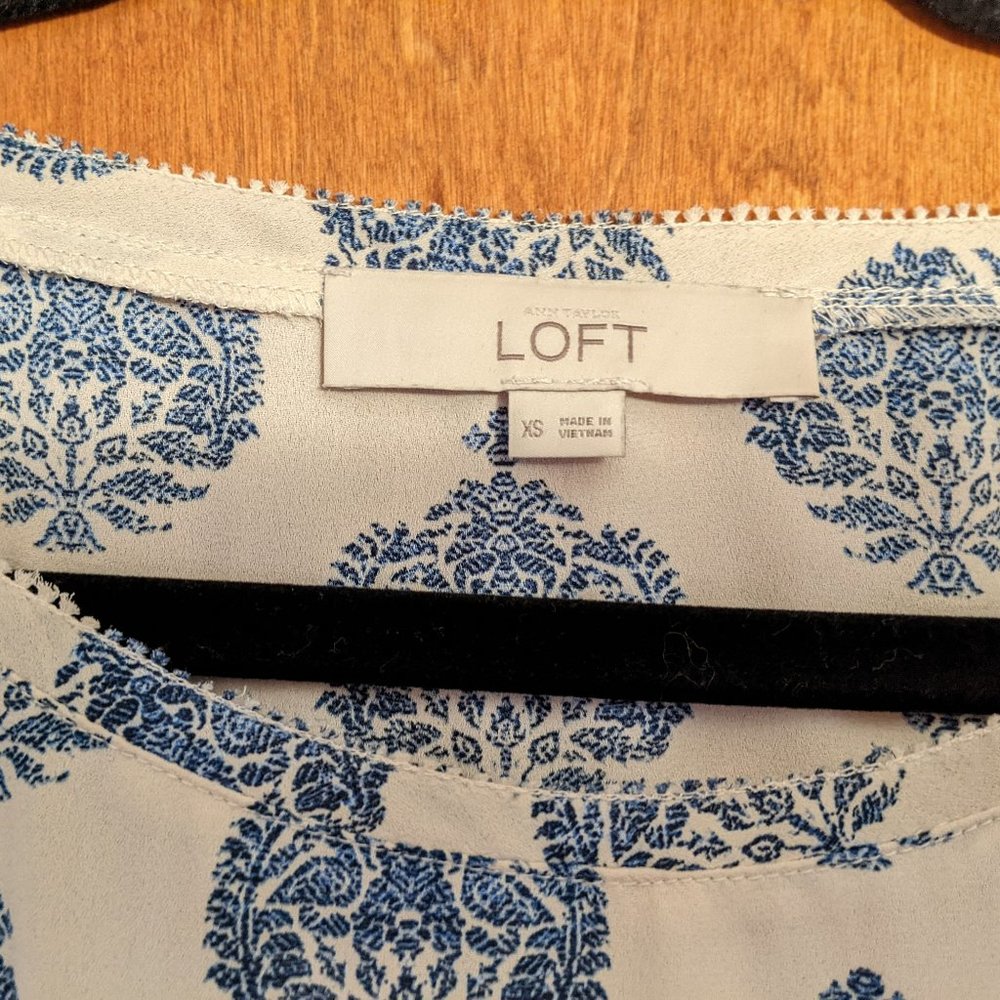 LOFT patterned blouse - Picture 3 of 5